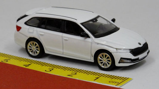 Skoda Octavia IV Kombi 2019 weiß - PCX87 870596