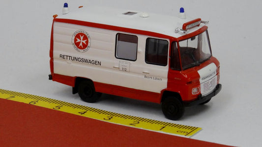 Mercedes L 508 RTW Johanniter Lübeck - Brekina 36945