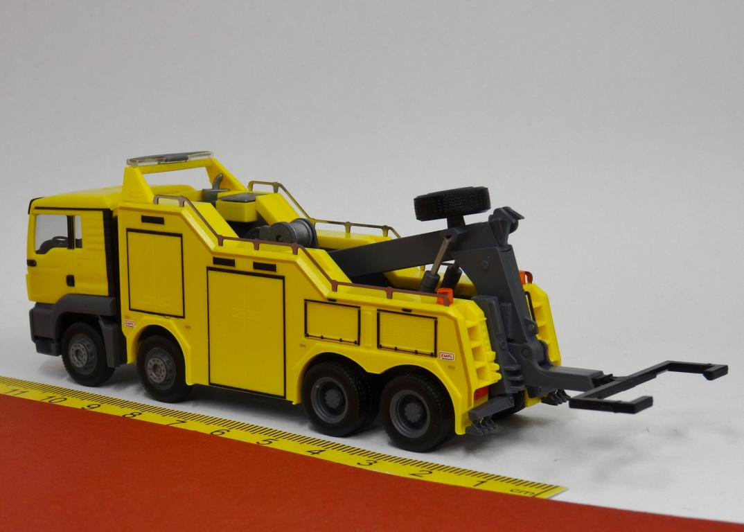 MAN TGS L E6 Empl Bison Abschleppwagen gelb - Herpa Sondermodell