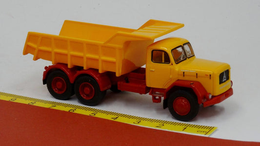 Magirus Jupiter Kipper orange gelb - Brekina 83300