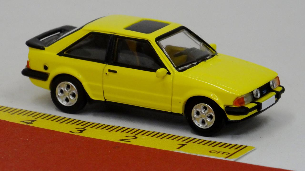 Ford Escort MK III XR3i 1982 - gelb - PCX87 870788