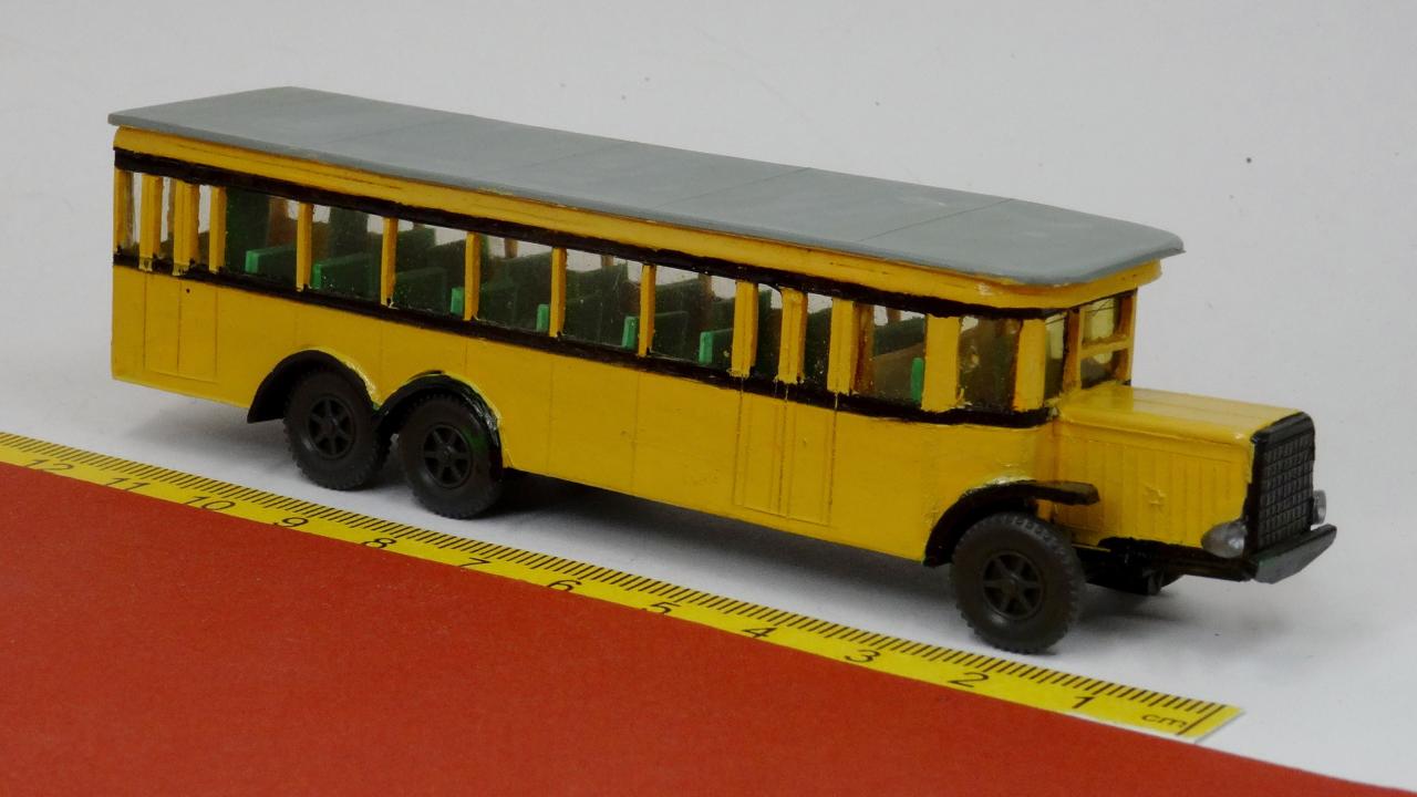 Handarbeitsmodell: Haubenoldtimer Berliner Verkehrsbetriebe (A2)
