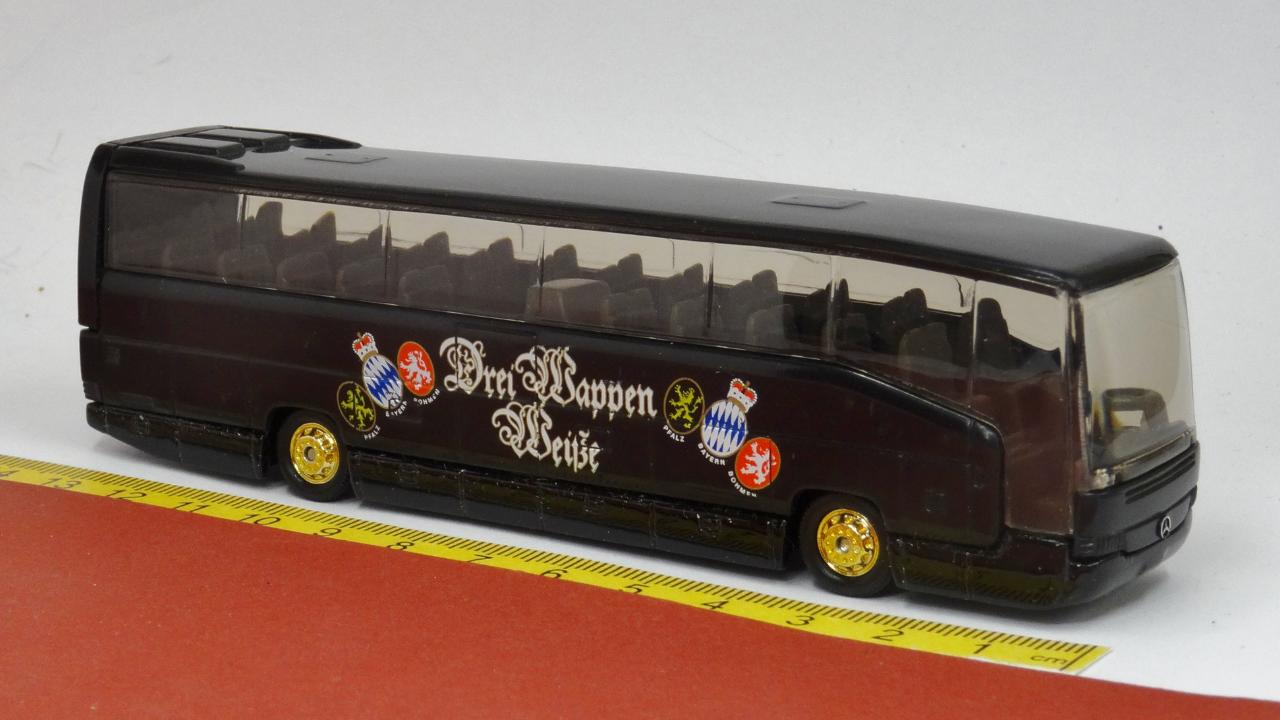 Mercedes O 404 SHD Metallmodell (A5)