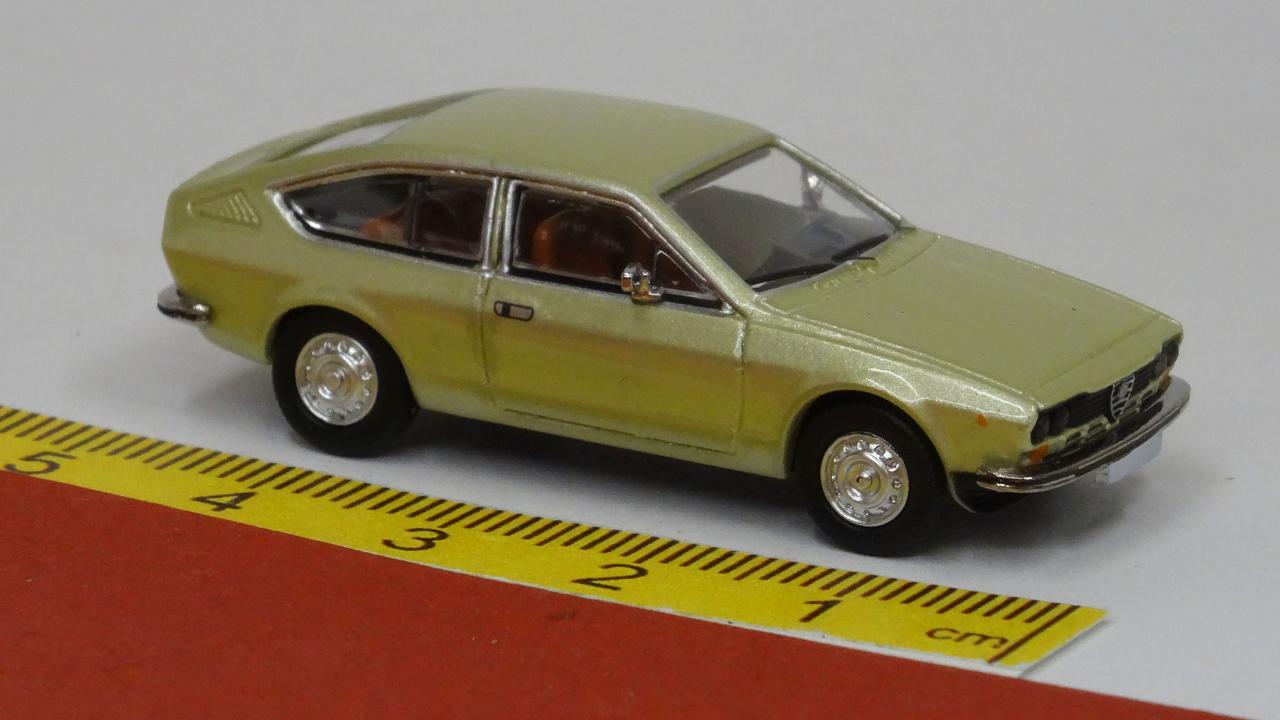 Alfa Romeo Alfetta GT 1974 metallic hellgrün - PCX87 870426