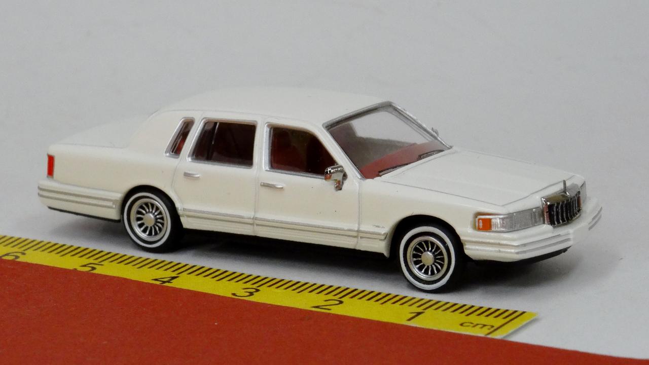 Lincoln Town Car 1991 weiß - PCX87 870910