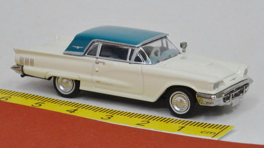 Ford Thunderbird geschlossen weiß mit blauem Dach - Brekina 18200