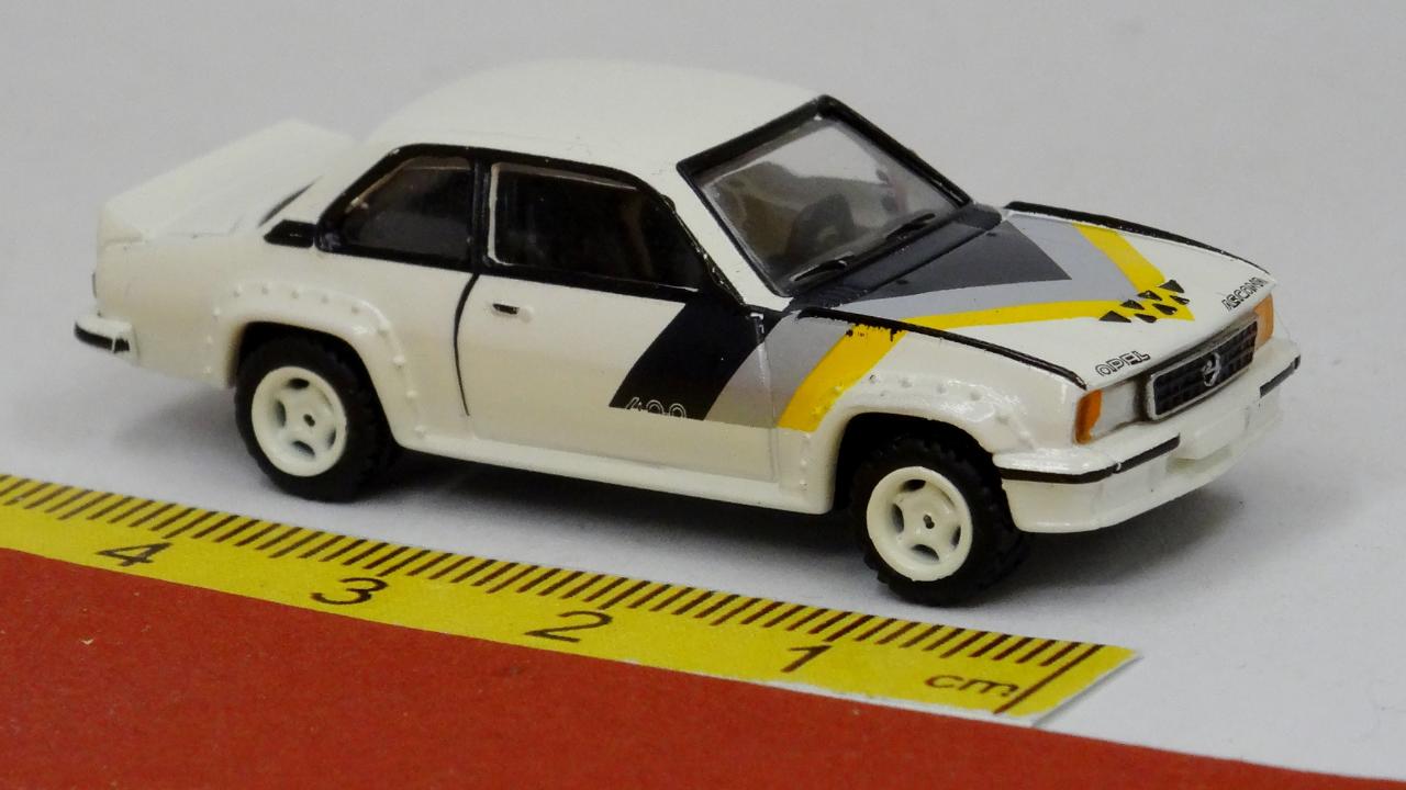 Opel Ascona B 400 Dekor gelb/silber - Brekina 20770