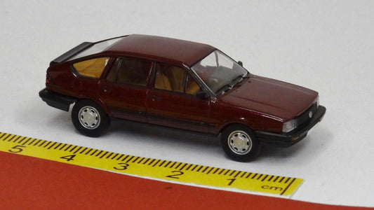 VW Passat B2 1985 dunkelrot - PCX87 870409
