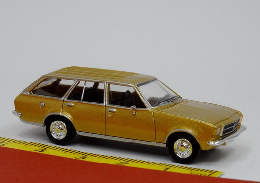 Opel Rekord D Caravan gold - PCX 870023