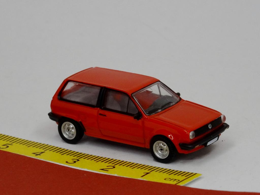 VW Volkswagen Polo II rot 1985 - PCX87 870332