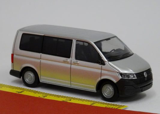 Volkswagen VW T6.1 Facelift KR Bus: Reflexsilber - Rietze 11682