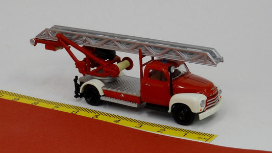 Opel Blitz DL18 Drehleiter Feuerwehr rot weiß - Brekina 35431