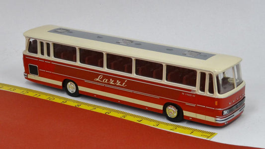 Setra S 150 Reisebus: Lazzi rot Italia - VK-Modelle 30504