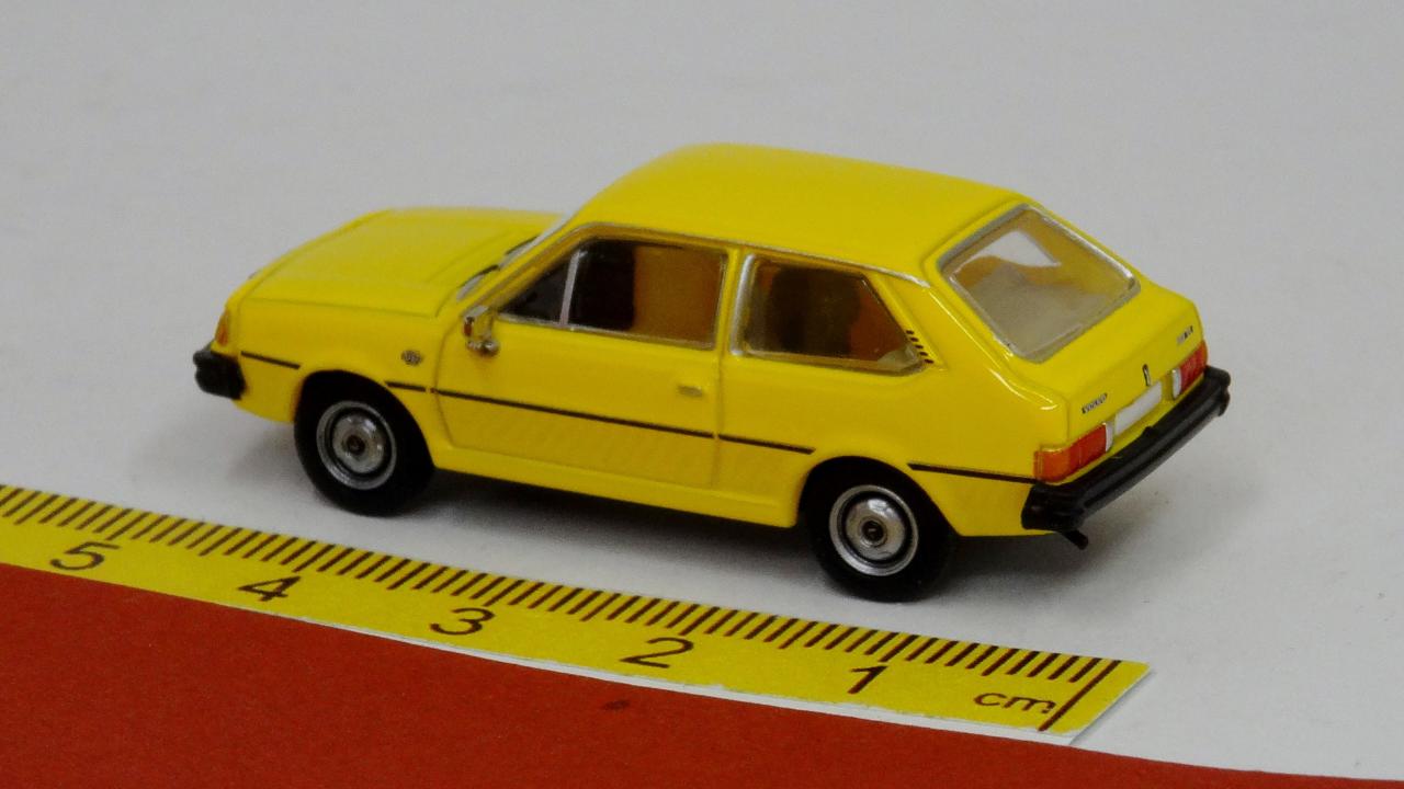 Volvo 343 1976 gelb - PCX87 - 870300