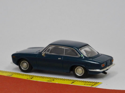 Alfa Romeo Giulia Sprint GT 1974 verde pino grün - Brekina 29752