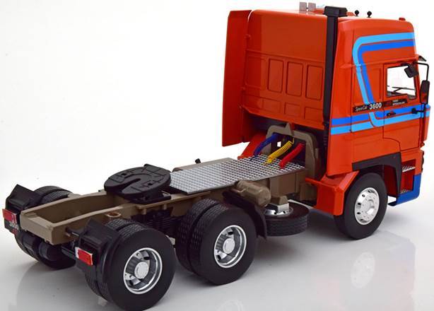 DAF 3300 Space Cab 1982 orange blau 1:18 - Road Kings RK180094