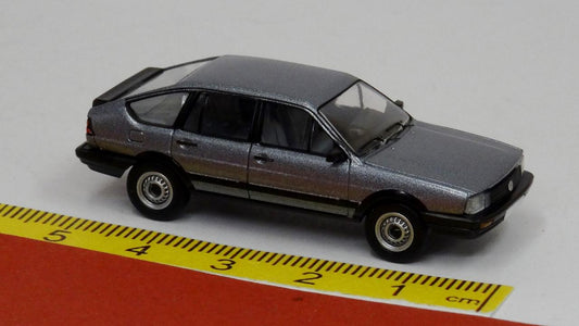VW Passat B2 1985 metallic grau - PCX87 870411