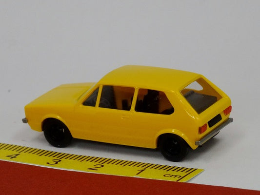 VW Golf I signalgelb gelb Economy - Brekina 25538