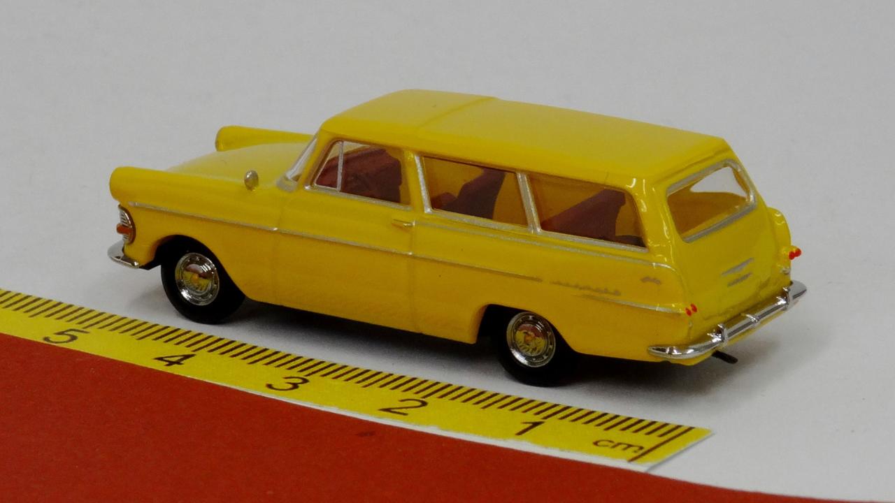Opel P2 Caravan Kombi1960 gelb - Brekina 20136