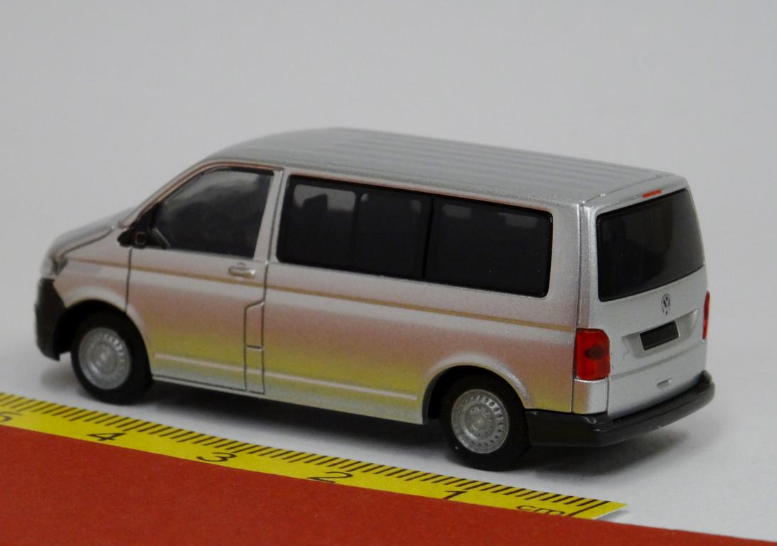 Volkswagen VW T6.1 Facelift KR Bus: Reflexsilber - Rietze 11682