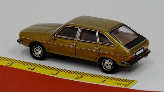 Renault 30 metallic beige 1975 - PCX87 870293