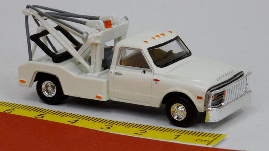 Chevrolet C30 tow truck Abschlepper - Brekina 19665