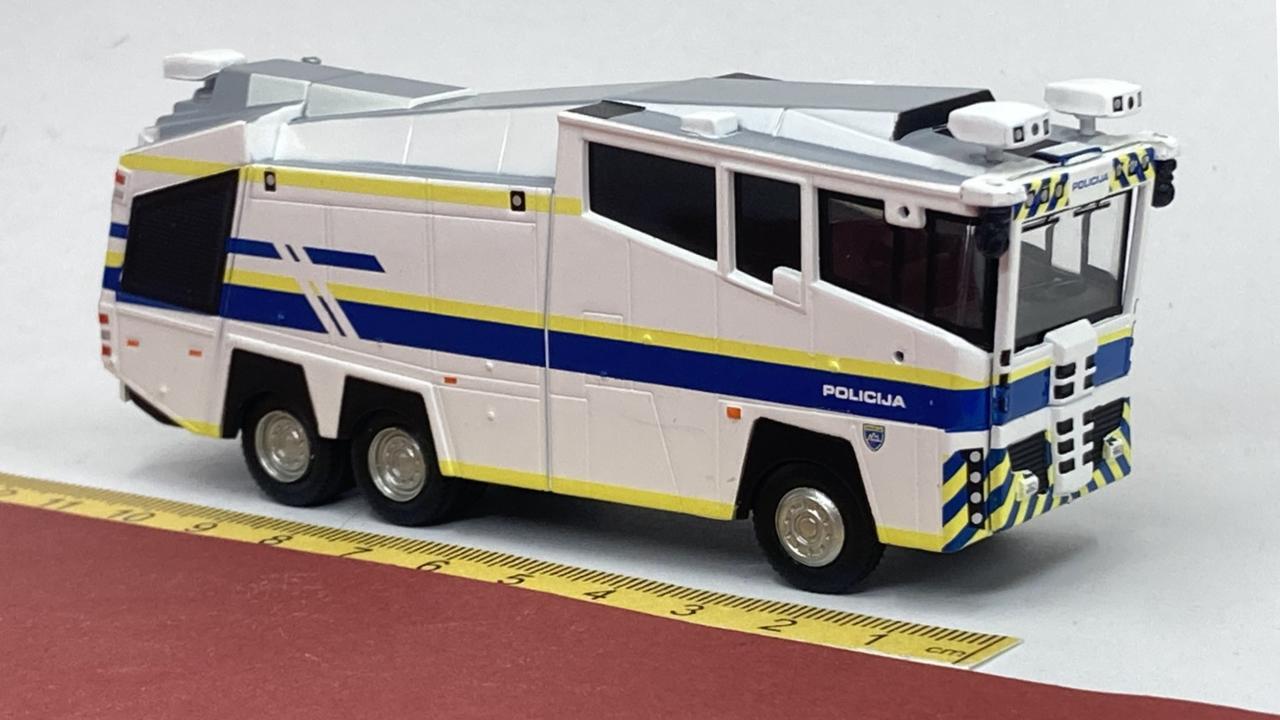 Rosenbauer Wasserwerfer 10000 Policija SLO - PCX 870327