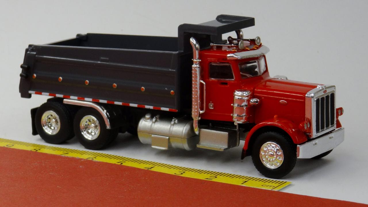 Peterbilt 359 Dumper Kipper rot - Brekina 86290