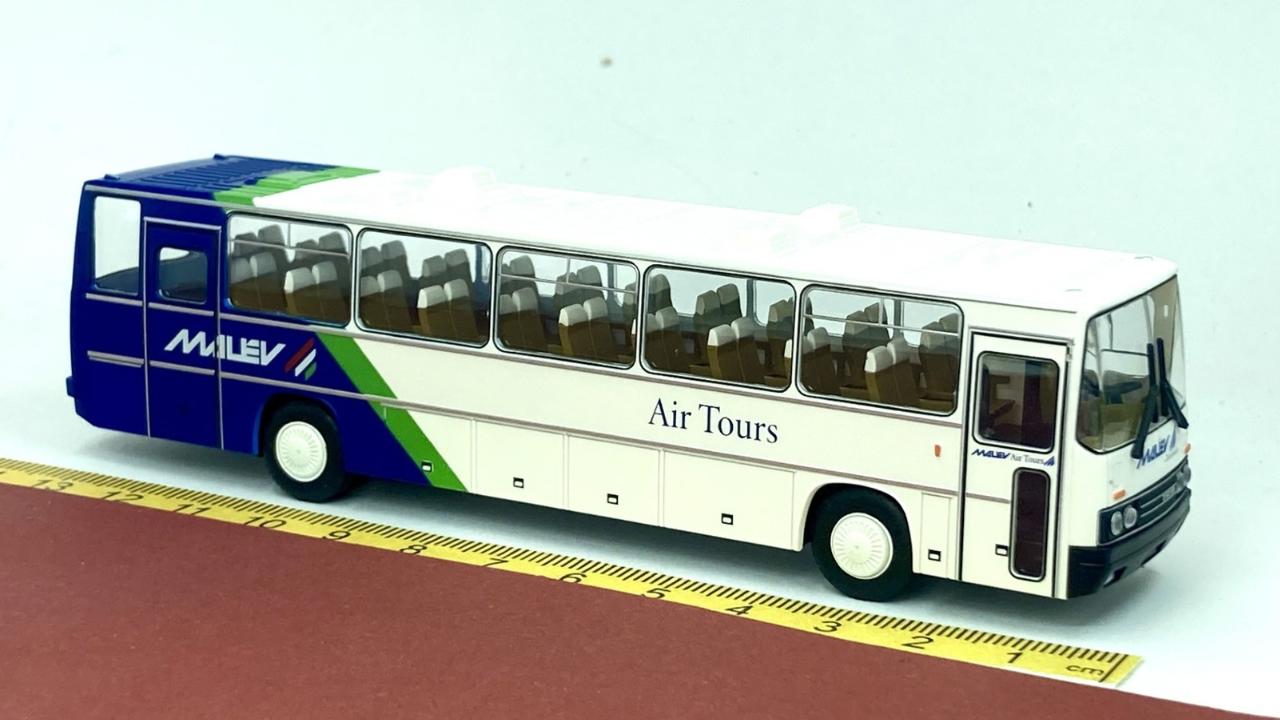 Ikarus 250 Reisebus Malev (2. Version) - Brekina 59828