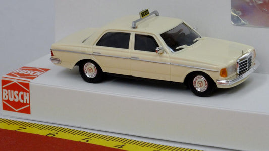 Mercedes W123 Taxi - Busch 46876