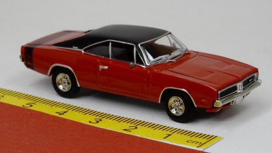 Dodge Charger rot mit schwarzem Dach - Brekina 18003