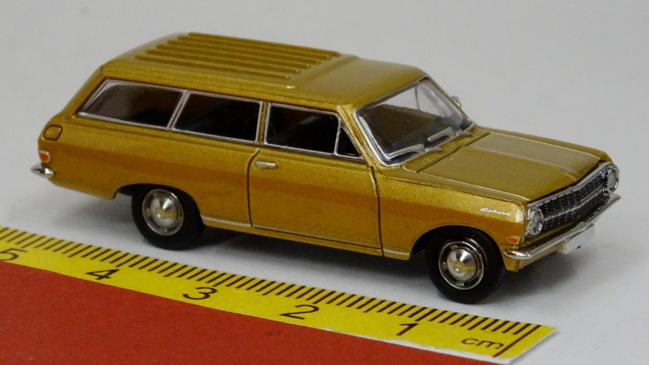 Opel Rekord A CarAVan gold - Brekina 20473