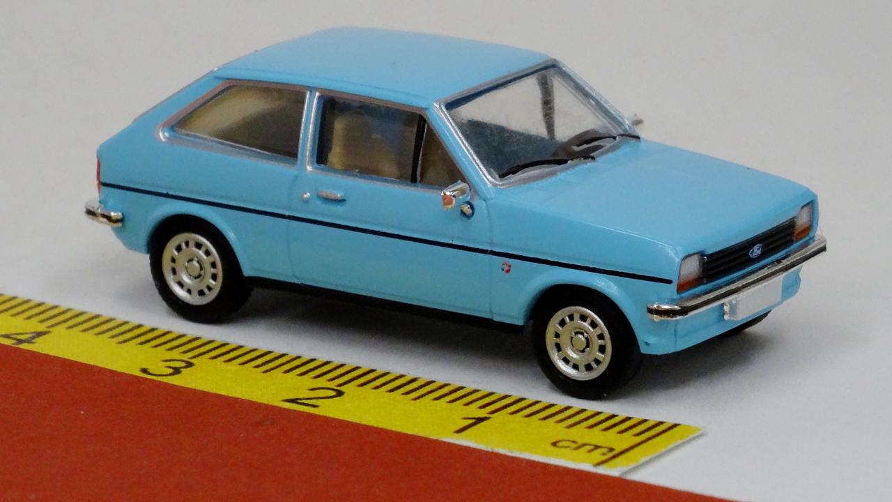 Ford Fiesta MK I 1976 hellblau - PCX87 870768