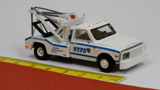 Chevrolet C30 Abschlepper NYPD New York - Brekina 19668