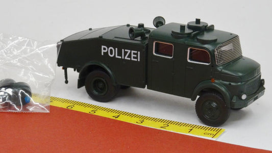 Mercedes LA 1113 Wasserwerfer 60/70er Jahre - Brekina 47180