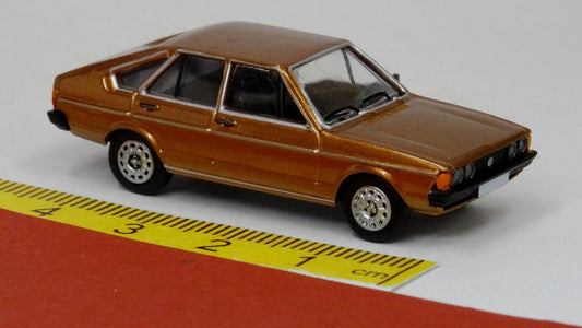 VW Passat B1 1977 bronze - PCX87 870783