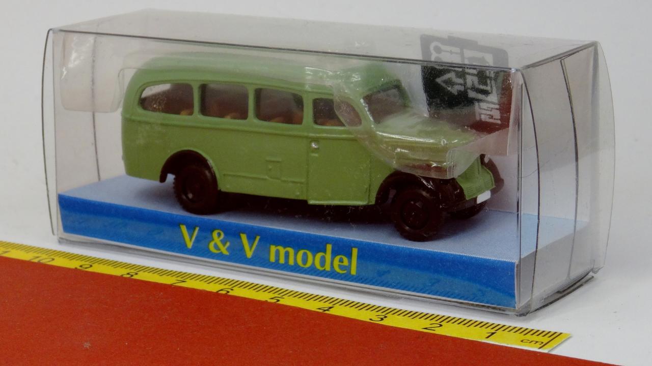Granit 27 Omnibus grün - V&V Model 3271 (A2)