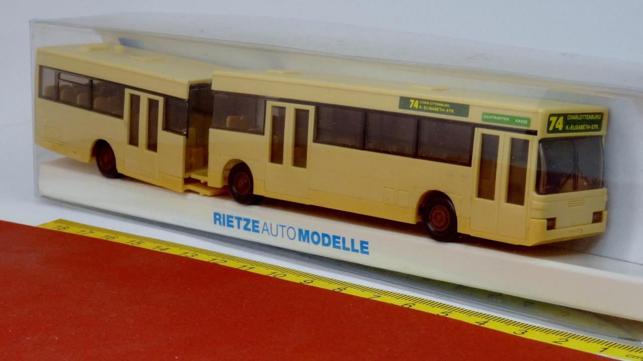Nicht beendeter Umbau zum Mercedes O 405 G (A8)