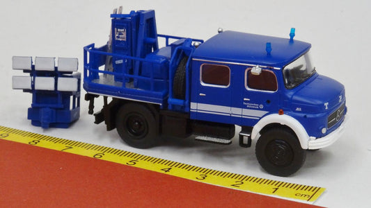 Mercedes L 911 Lichtmastwagen THW - Brekina 47194