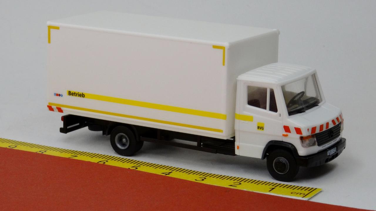 Mercedes Vario T2 Koffer BVG Berlin - Betrieb - Sondermodell