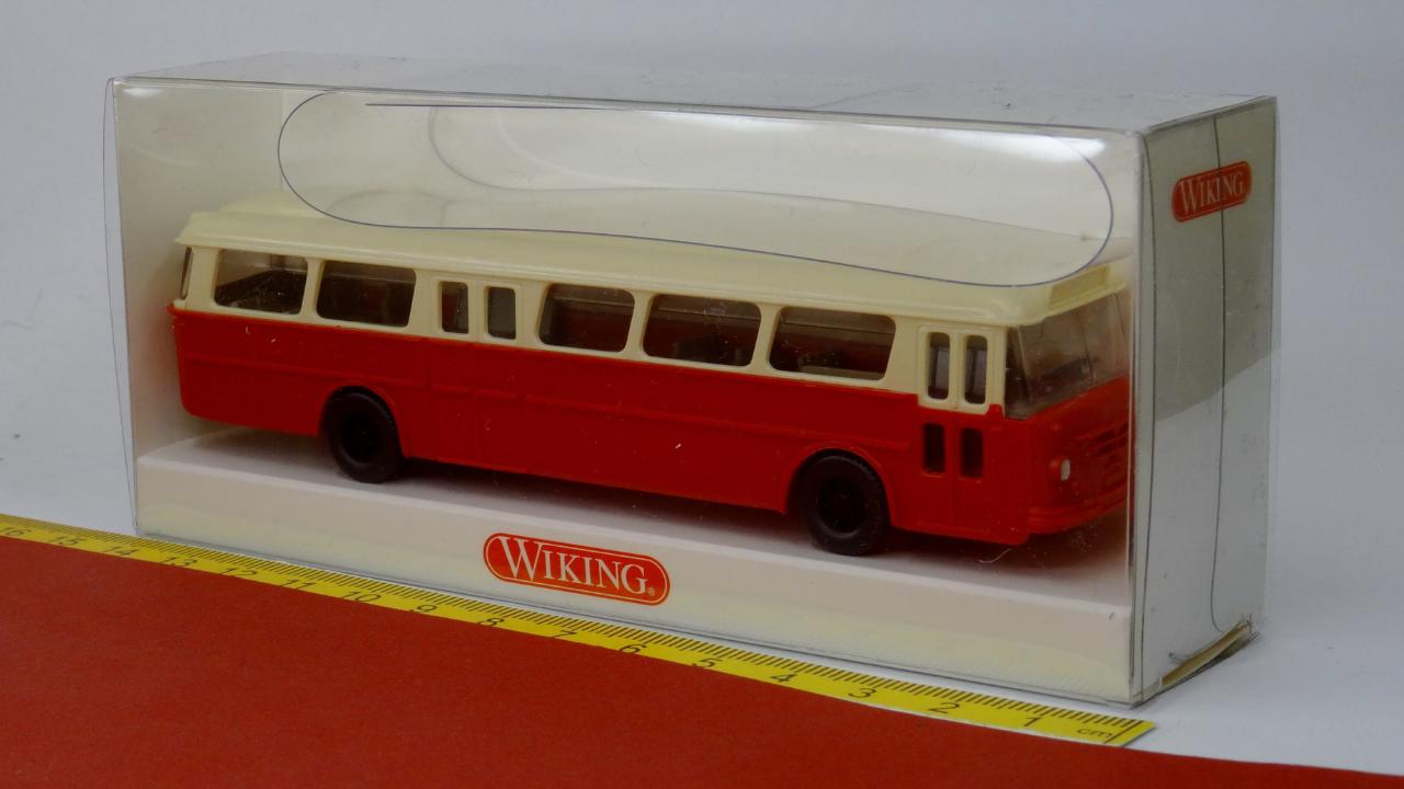 Büssing Senator  rot weiß - Wiking