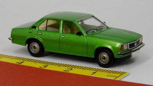 Opel Ascona B (1975) grün - PCX87 870813