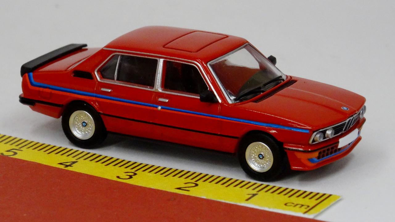 BMW 535i (E12) 1980 rot Dekor - PCX87 871605