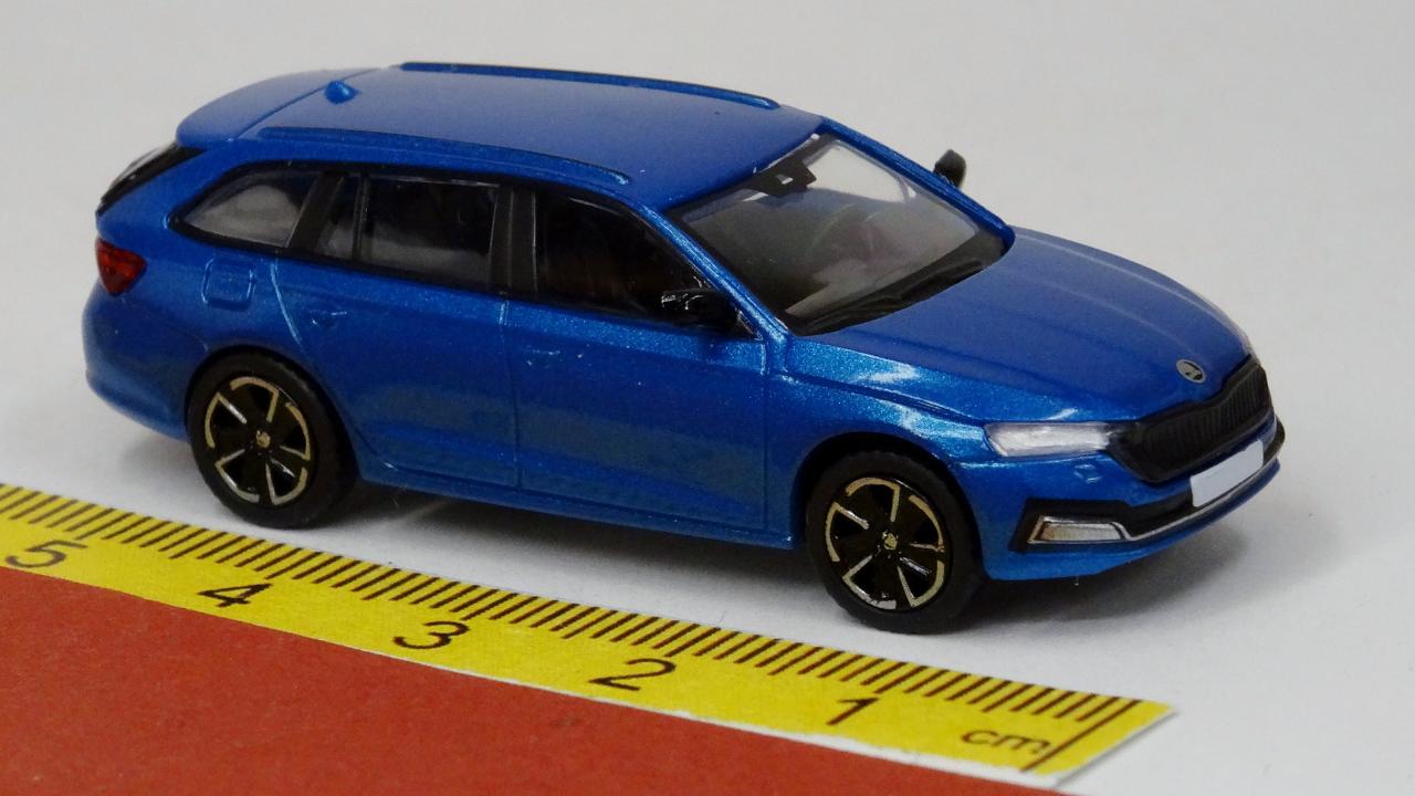 Skoda Octavia IV Kombi 2019 blau - PCX87 870598