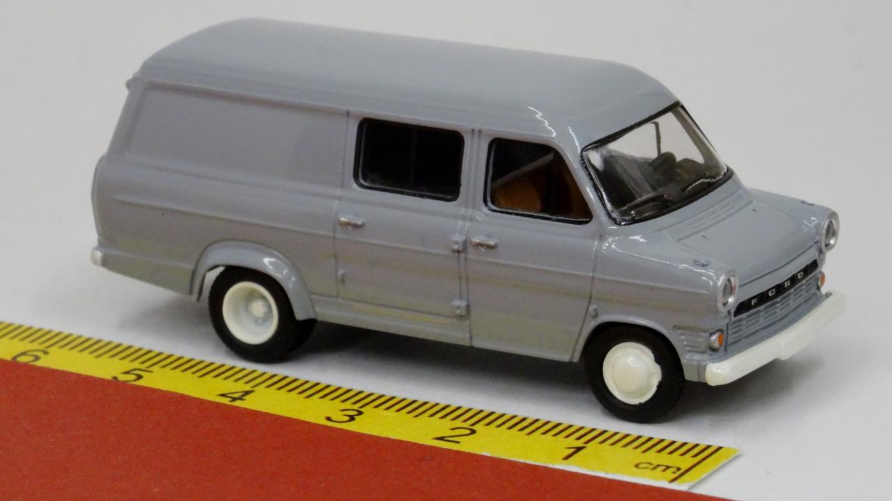 Ford Transit Kasten grau - Brekina 34170