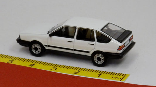 VW Passat B2 1985 weiß - PCX87 870408