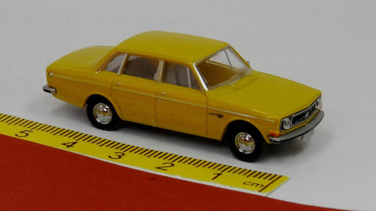 Volvo 144 von 1973 - honiggelb - Brekina 29422