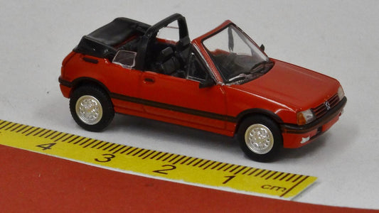 Peugeot 205 Cabriolet 1986 rot - PCX87 870502