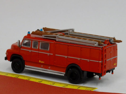 MAN 450 HA LF16 Feuerwehr rot schwarz - Brekina 45100
