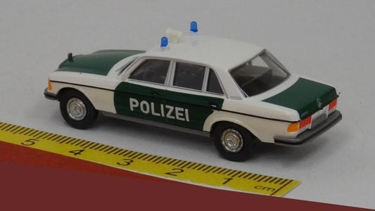 Mercedes 240 D - W123 - Polizei - Wiking 086444
